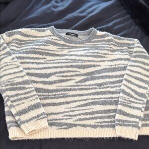 Olivaceous Zebra Pattern Gray and Cream Sweater